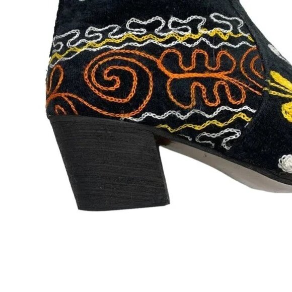 Artemis Black Velvet Embroidered Boot Women's Size 37 - Picture 10 of 13